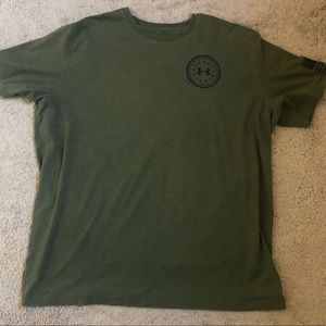 Under Armour T-shirt
